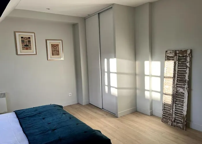 Apartment Duplex 50m2 Renove, Hyper-centre, St Sauveur *